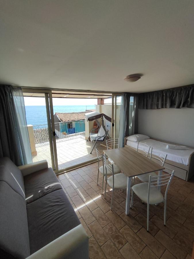 Sicily Travel Apartment'S 4 จีอาร์ดีนี นักซอส ภายนอก รูปภาพ