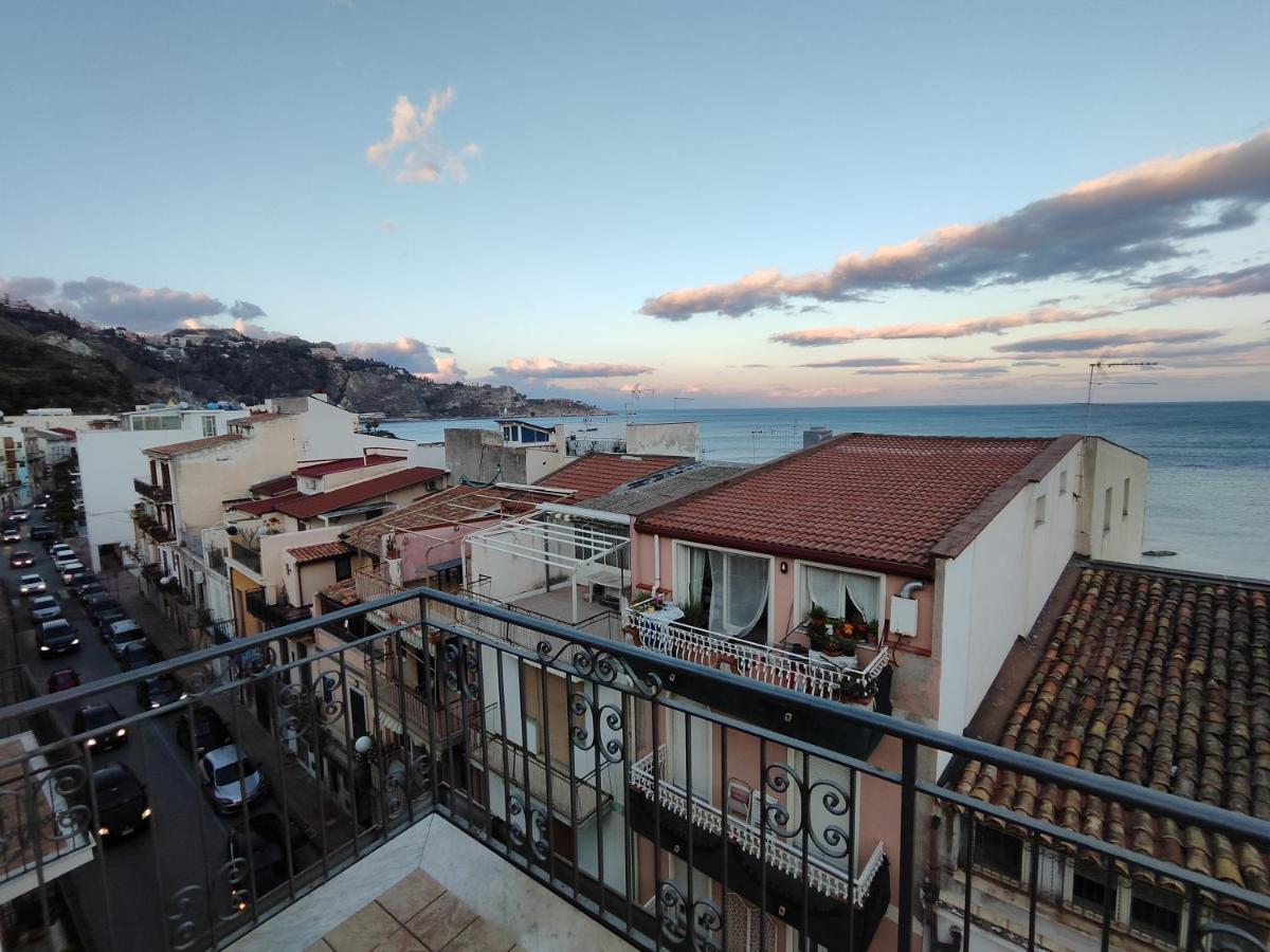 Sicily Travel Apartment'S 4 จีอาร์ดีนี นักซอส ภายนอก รูปภาพ